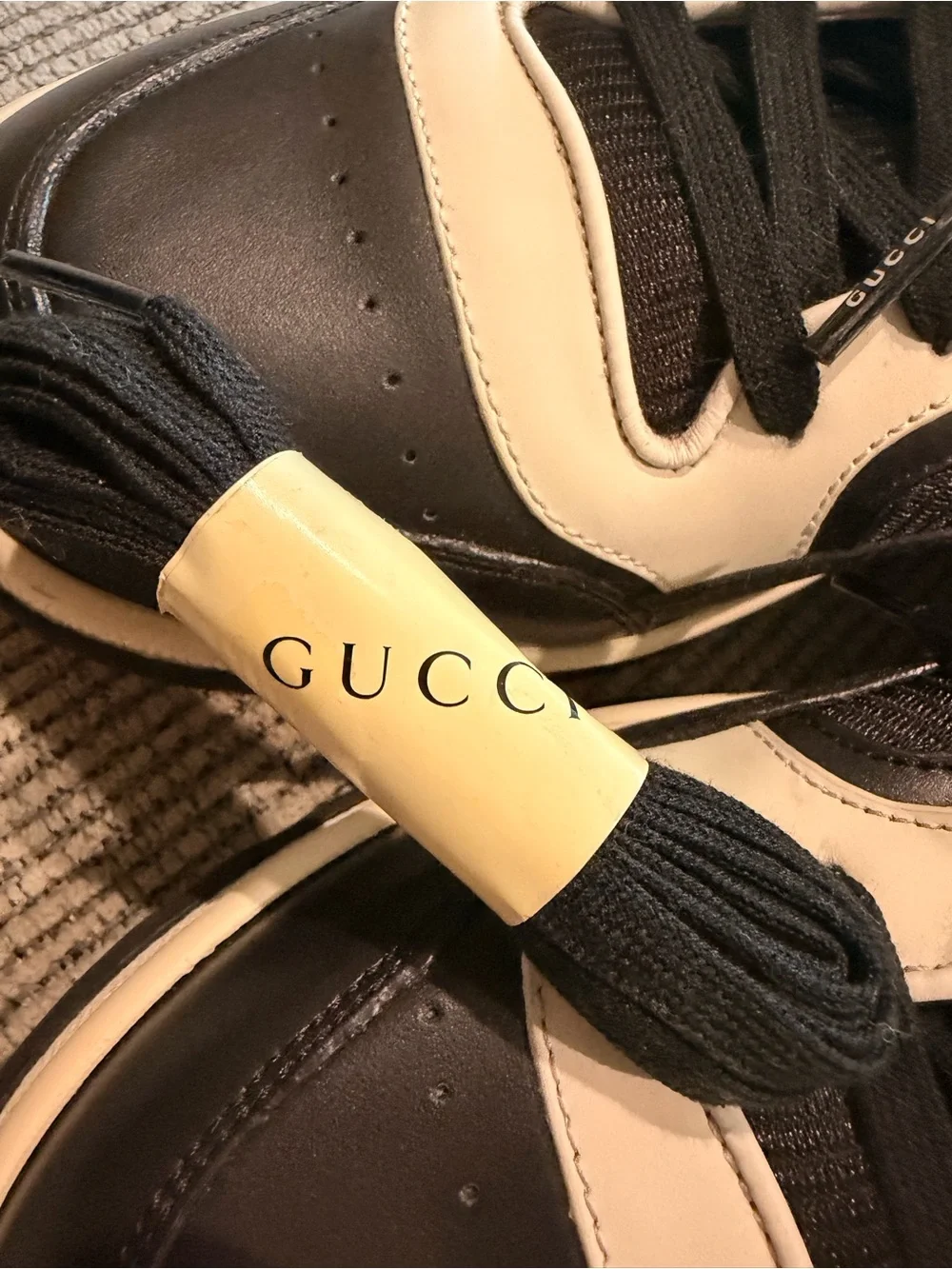Gucci Men’s MAC80 Black White Logo LowTop Logo Sneakers Extra Gucci Strings Sz 9